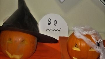 Residents enjoy pumpkin carving activities at Campbeltown care home